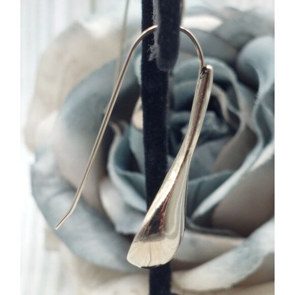 Silver Tone Long Hook Pierced Drop Dangle Earrings 1.5" - Picture 7 of 9